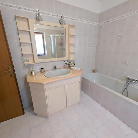 Apartment Mavit *